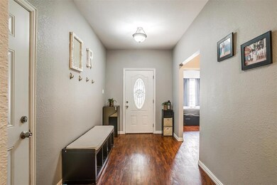 1711 Raylene Dr, Cleburne, TX 76033 - photo 4