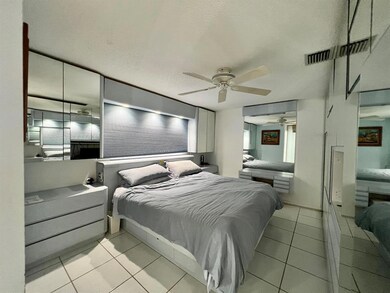 159 Plymouth V, West Palm Beach, FL 33417 - photo 7