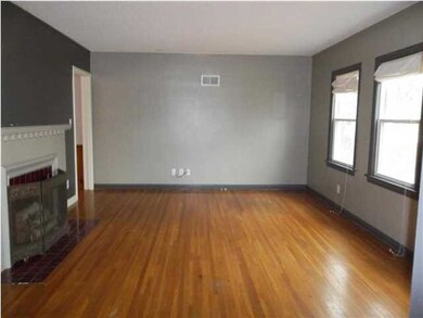 Lots of natural light in the living room!