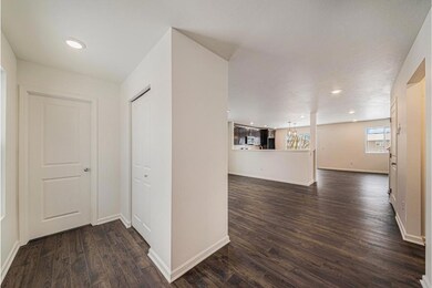 STG139-i2280-Foyer