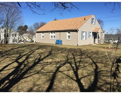 136 Uncatena Ave, Worcester, MA 01606 - photo 6