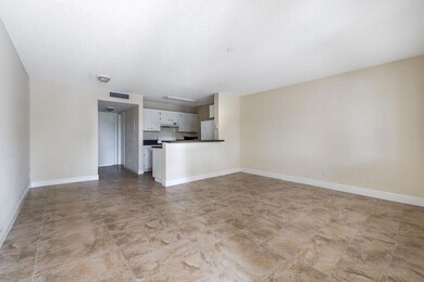1529 Meadows Cir W unit 1529, Boynton Beach, FL 33436 - photo 4