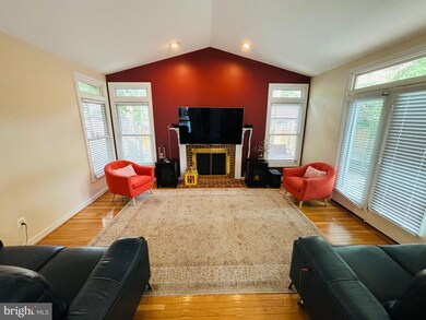 2062 Madrillon Rd, Vienna, VA 22182 - photo 5