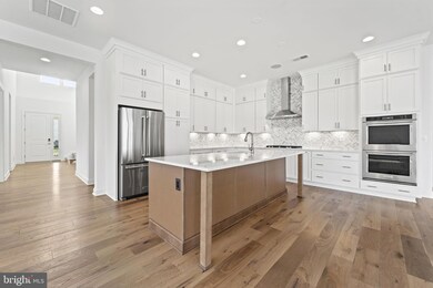 135 Cowbird St, Lake Frederick, VA 22630 - photo 5