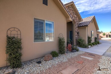 5 Front Exterior View 4
