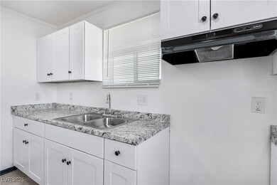 473 Hunter Dr, Henderson, NV 89011 - photo 5