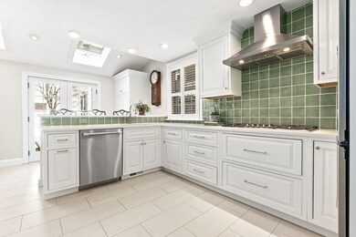 52 Boardman St, Newburyport, MA 01950 - photo 5