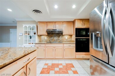 3654 S Rosecrest Cir, Las Vegas, NV 89121 - photo 6