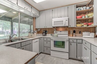 20 Genest St, Hayfork, CA 96041 - photo 3