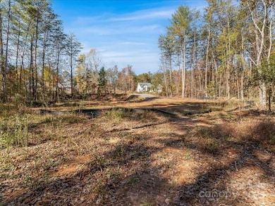 304 Winding Creek Dr, Morganton, NC 28655 - photo 4