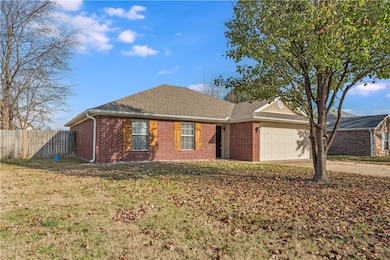 804 Tyler St, Centerton, AR 72719 - photo 2