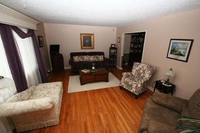 5545 Rockport Rd, Columbus, OH 43235 - photo 3