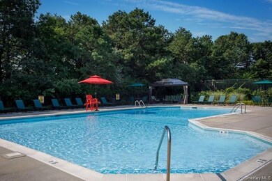 1000 Saddle Rock Rd unit 2401, Holbrook, NY 11741 - photo 2