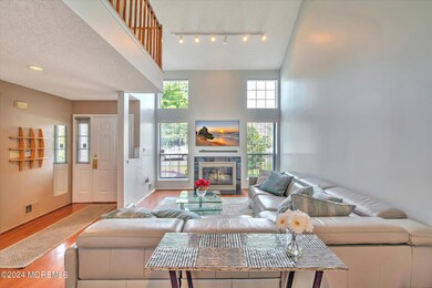05-LIVING ROOM