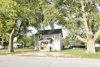 308 S Locust St, Earl Park, IN 47942 - photo 2