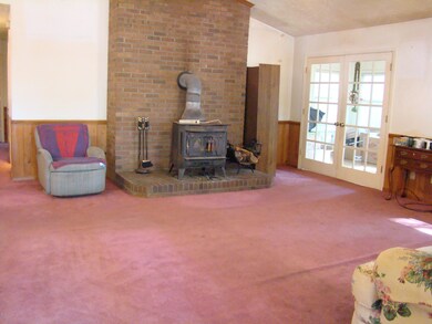 1025 High Point Ave 003