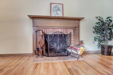 5724 Loganwood Rd, Columbus, OH 43229 - photo 5