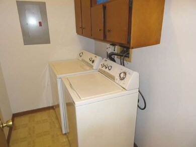 1731 Chesapeake Ln unit 3, Schaumburg, IL 60193 - photo 7