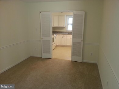 272 Fairfield Dr, Warrenton, VA 20186 - photo 3