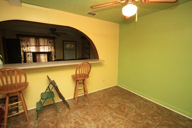 6438 Solandra Dr, Jacksonville, FL 32210 - photo 6