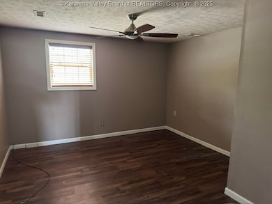 7554 Teays Valley Rd, Scott Depot, WV 25560 - photo 5