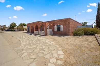 15083 Darrington Rd, Horizon City, TX 79928 - photo 2