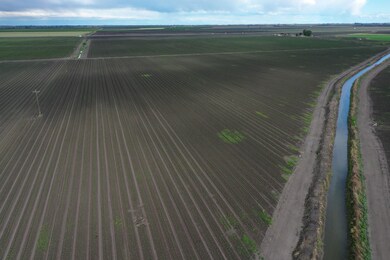 N Ave unit E. of San Pedro Cana, Los Banos, CA 93635 - photo 6