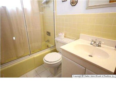 298 Locust Ave, Staten Island, NY 10306 - photo 5