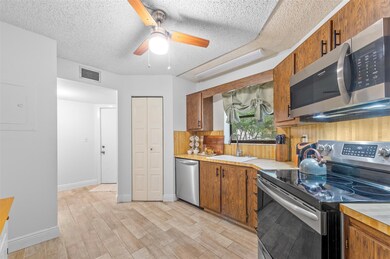 Plantation Club Condominiums unit 309, Plantation, FL 33317 - photo 6