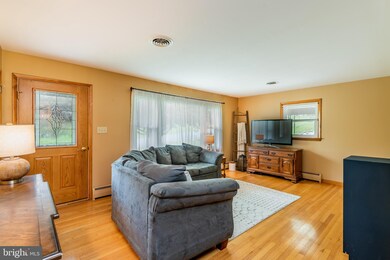 1017 Hamilton Dr, Chambersburg, PA 17202 - photo 6