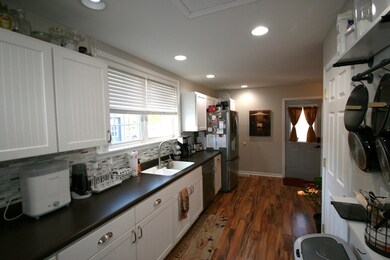 111 W Fast Ave, MacKinaw, IL 61755 - photo 4