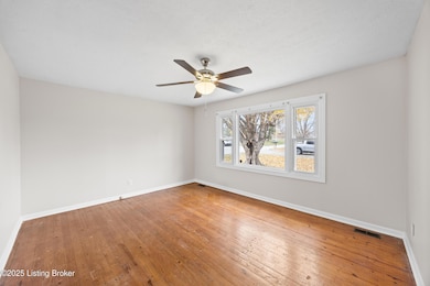 219 Mcfarland Ave, Mount Washington, KY 40047 - photo 7