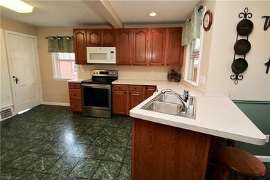 29437 Ridge Rd, Wickliffe, OH 44092 - photo 4