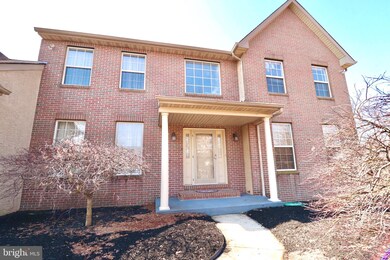 2318 Mcarthur Dr, Hatfield, PA 19440 - photo 2