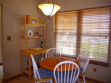 2085 Pelican Dr, Franklin, IN 46131 - photo 4