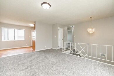 3206 Carriage Dr SW, Cedar Rapids, IA 52404 - photo 5