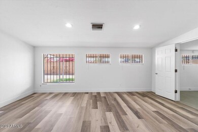 07-Living Room