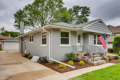 496 N Elm Ave, Elmhurst, IL 60126 - photo 2