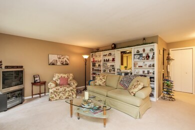 004-Living_Room-1656263-medium