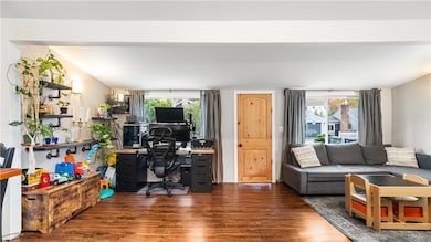 21 Darton St, Coventry, RI 02816 - photo 4