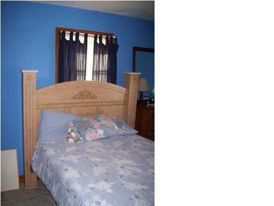 103 W Hefron St, Washington, IN 47501 - photo 6