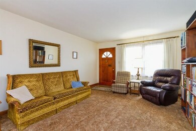723 E 6th St N, Newton, IA 50208 - photo 4