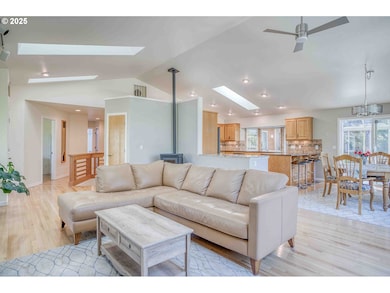 87942 Kelsie Way, Florence, OR 97439 - photo 7