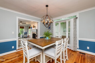 010_Dining Room