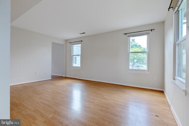 2427 Yarmouth Ln, Crofton, MD 21114 - photo 4