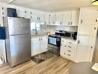 11111 101st St N unit 100, Largo, FL 33773 - photo 6