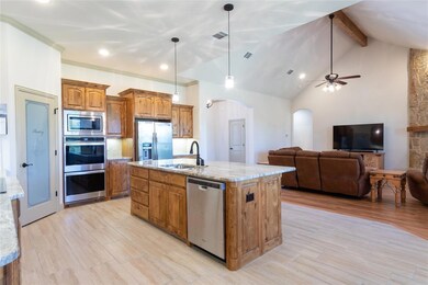 200 Scenic Wood Dr, Azle, TX 76020 - photo 3