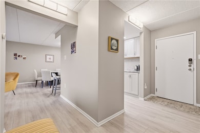 Imperial House unit 501, Pittsburgh, PA 15217 - photo 7