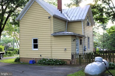 141 N 18th St, Purcellville, VA 20132 - photo 3