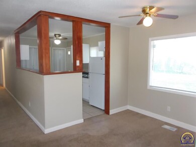 3582 SW Mayo Ave unit 3477 SW Mayo Ave, Topeka, KS 66611 - photo 4